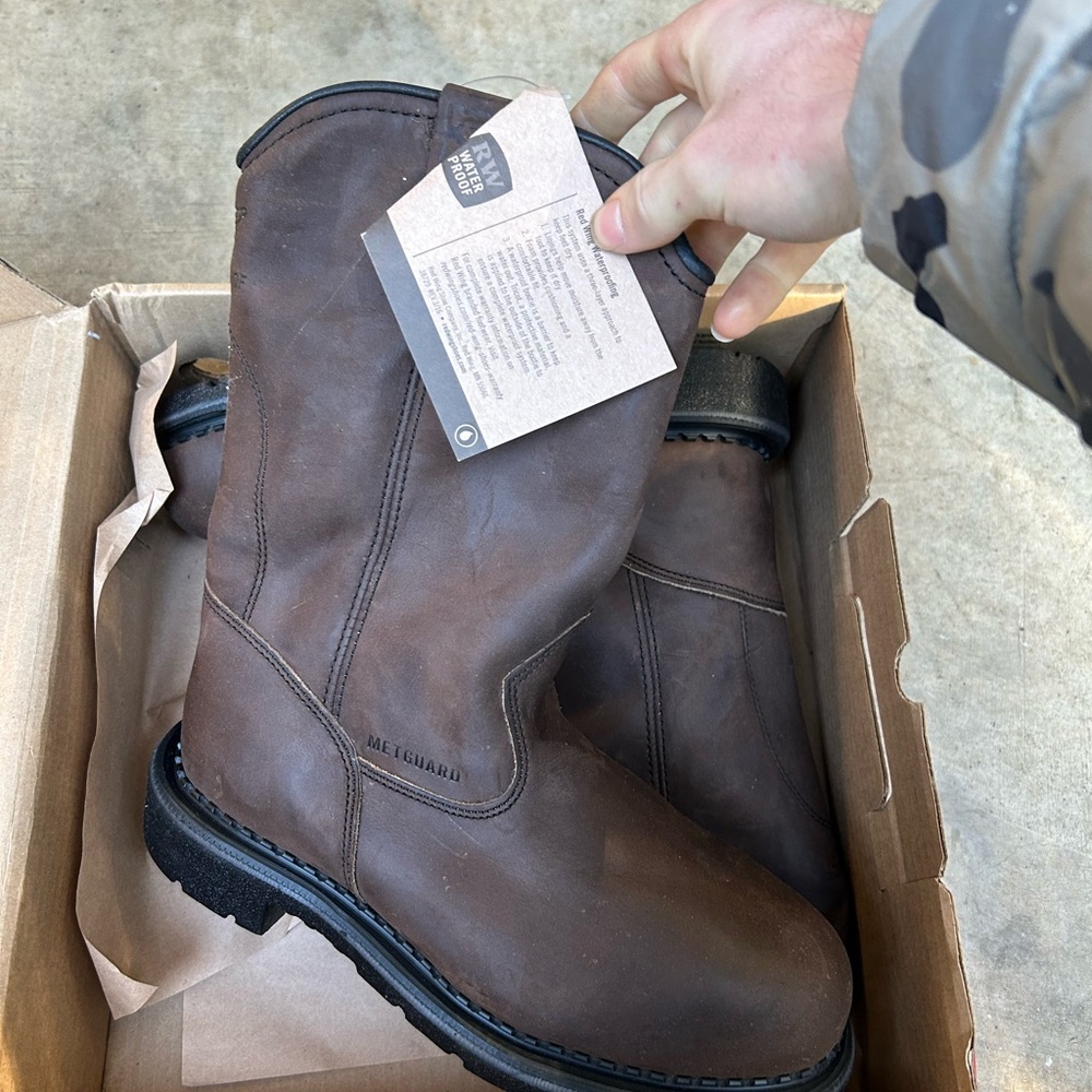 Red Wing steel toe Brown waterproof Leather Boots - Picture 2 of 5